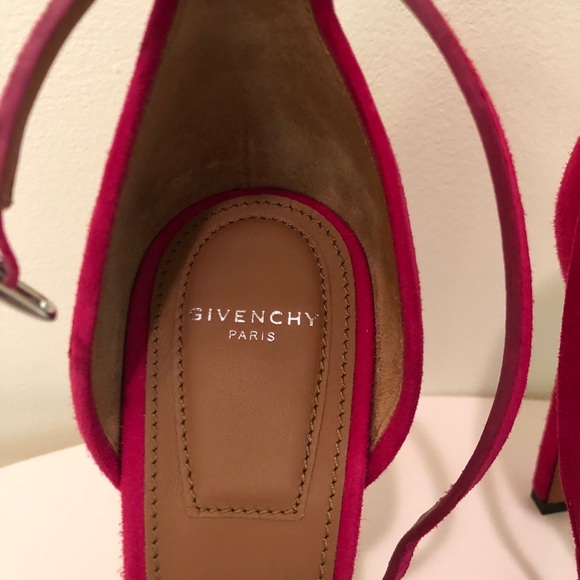 GIVENCHY - Size 37 - Fuchsia Heels - Picture 3 of 5